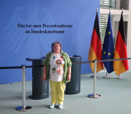 Rita bei einer Pressekonferenz
im Bundeskanzleramt