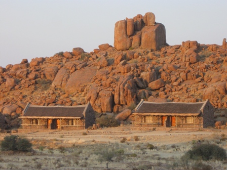 urlaubsbilder/namibia/Urlaub-2012-Namibia-660-Canon_Village