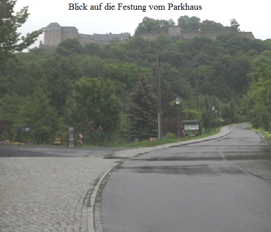 Blick auf die Festung vom Parkhaus
